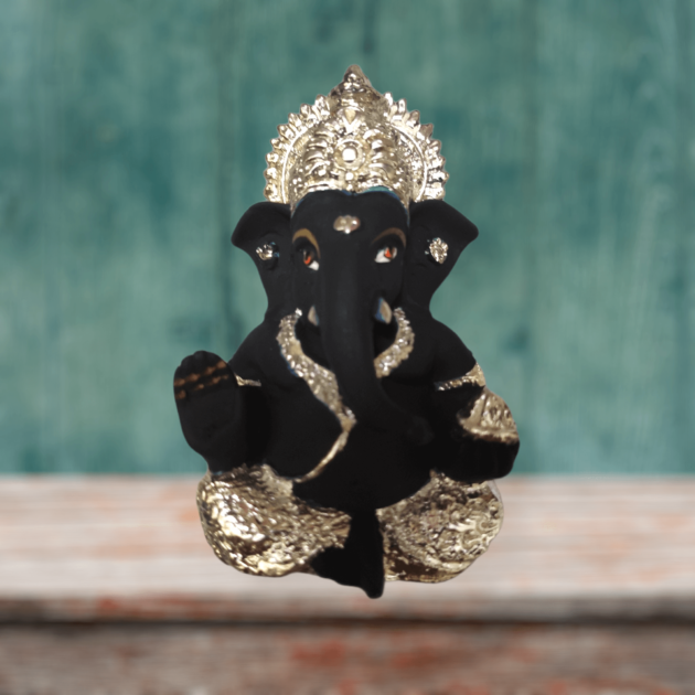 Unique Ganesha idol for Car Dashboard - Image 2